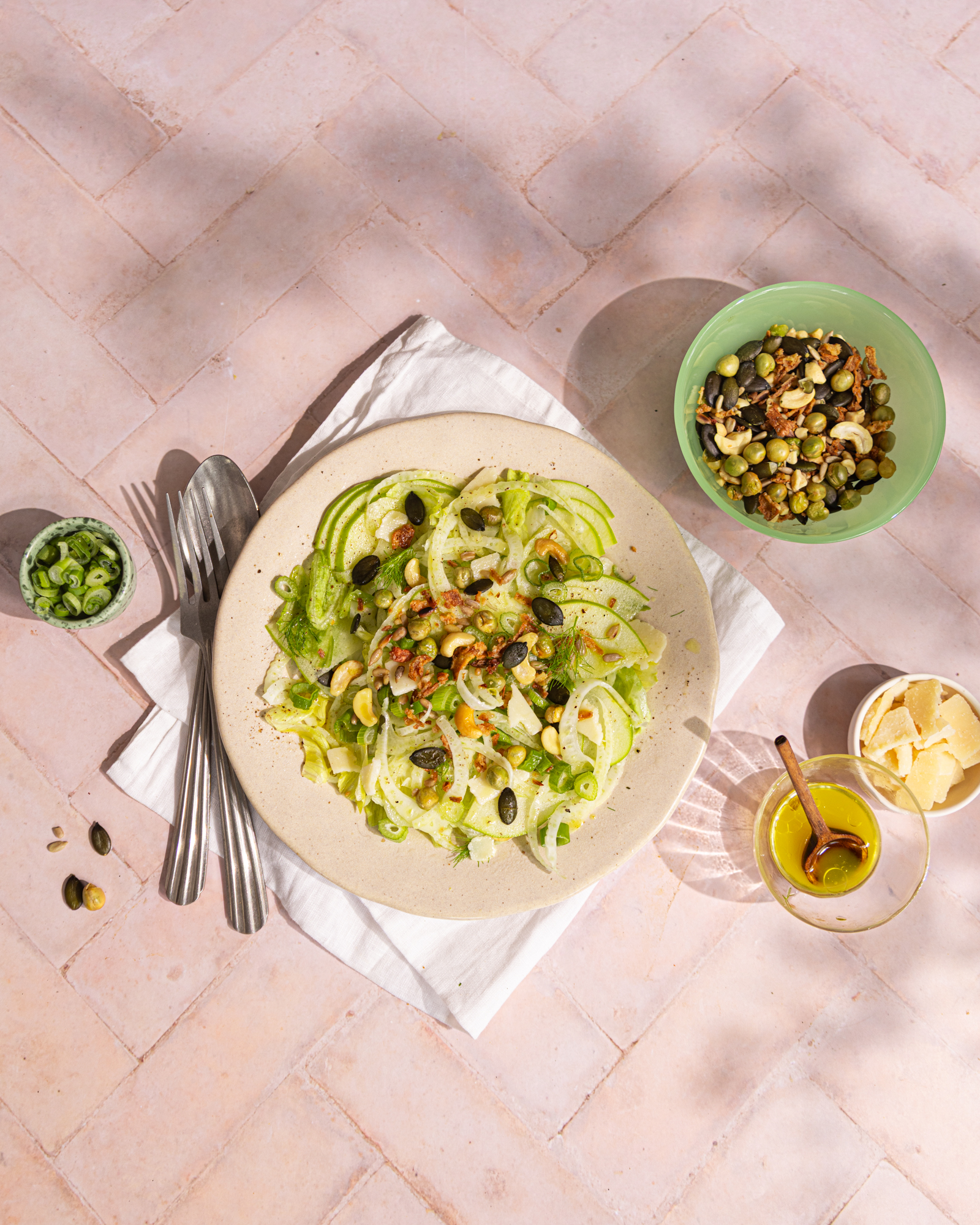 Salade fenouil, pomme & iceberg aux graines gourmandes