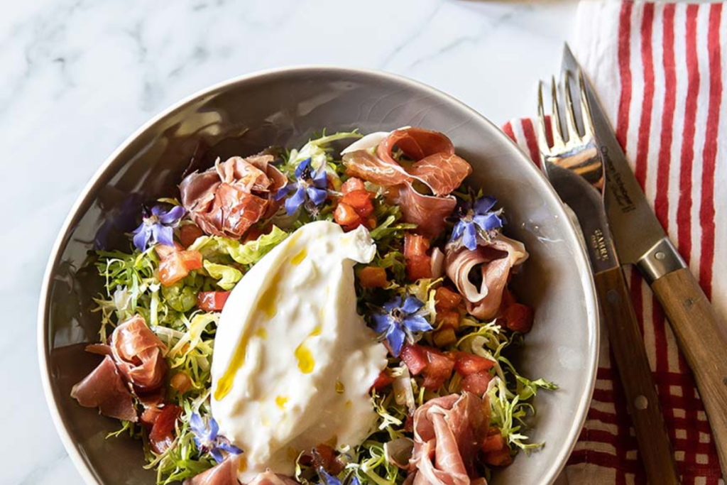 Salade italienne à la burrata